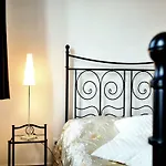 Countryside Escape For 9 * Honnay