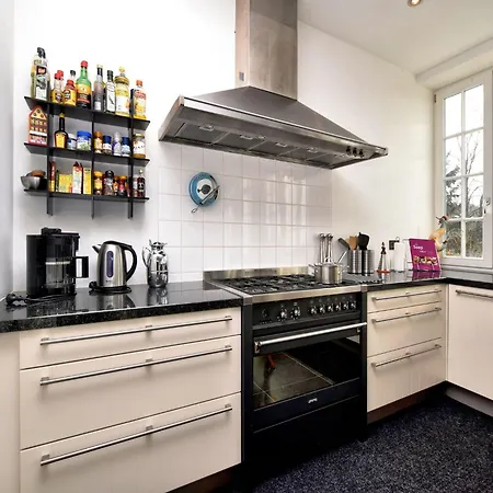 Countryside Escape For 9 別荘