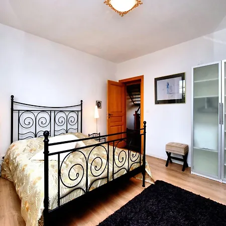 Ferienhaus Countryside Escape For 9 Honnay
